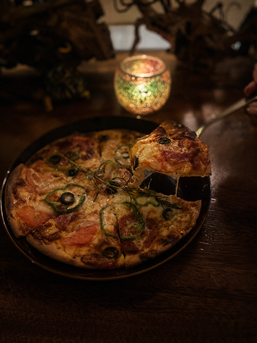 cafe&bar knotのピザ
